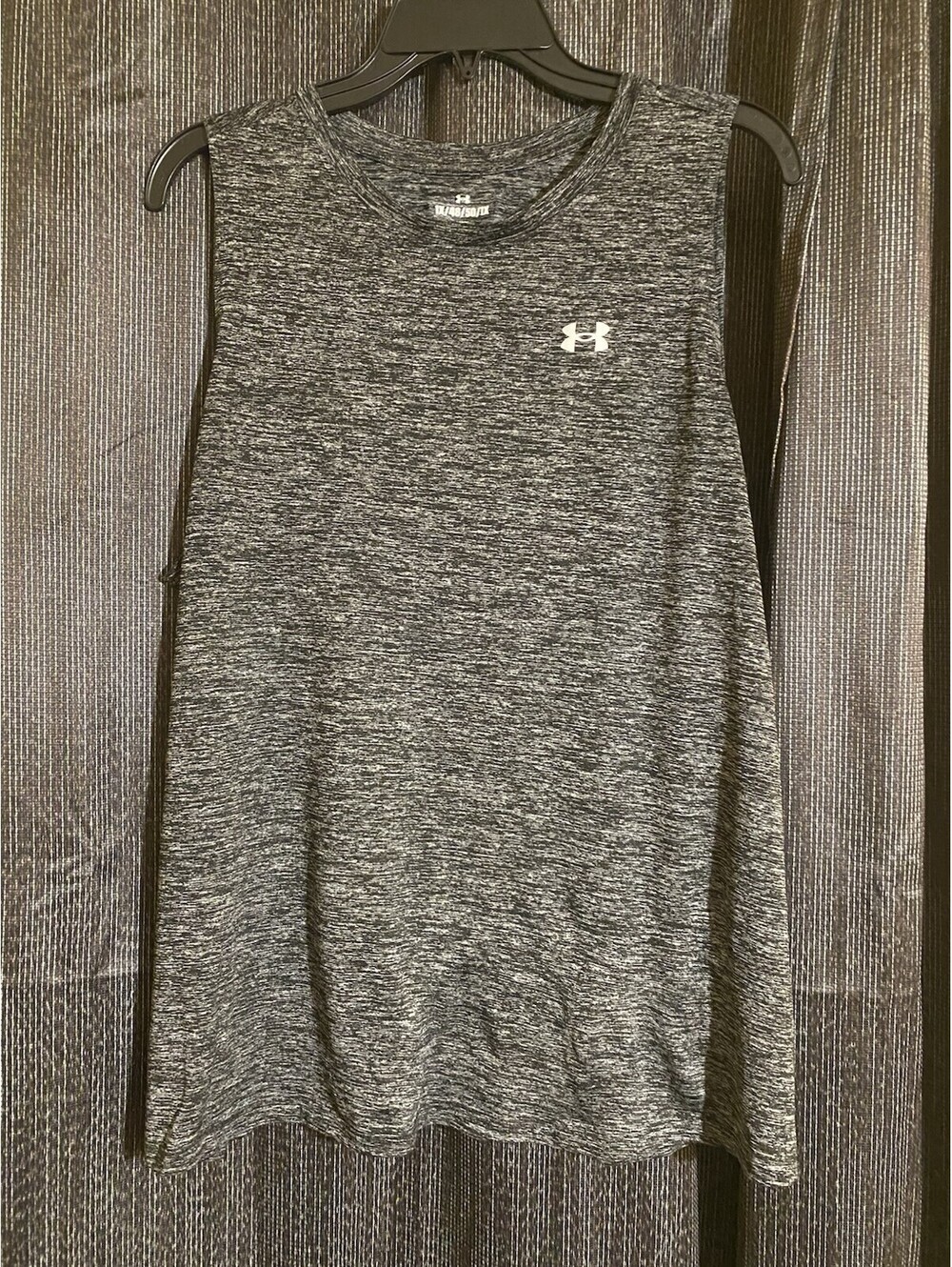 Under Armour Women's Size 1X Loose Fit Charcoal Gray Activewear Tank Top